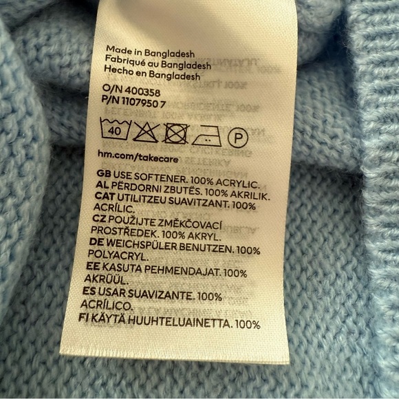 Divided Light Blue V-neck Cropped Sweater - Picture 7 of 8